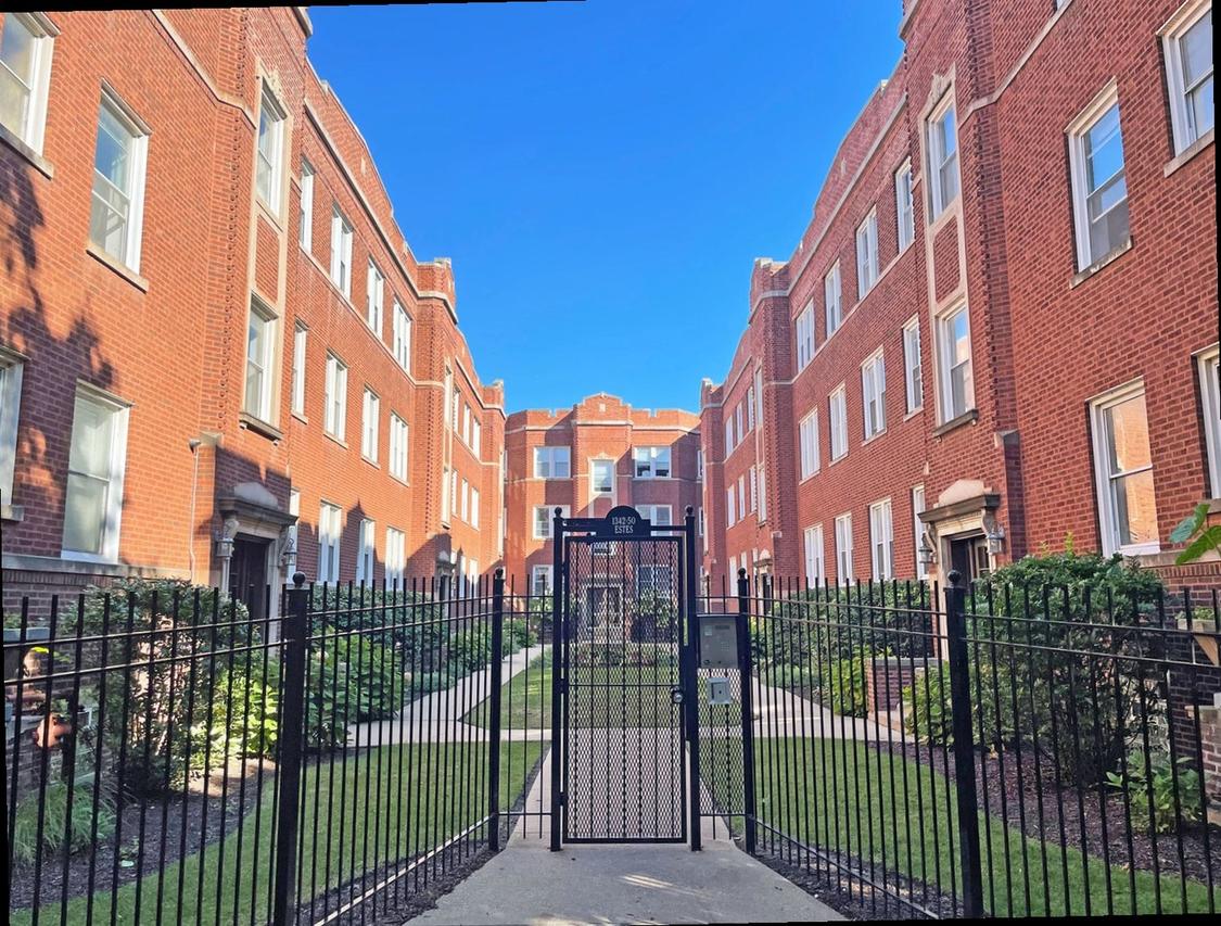 1346.5 W Estes Ave. #1W, Chicago, IL 60626