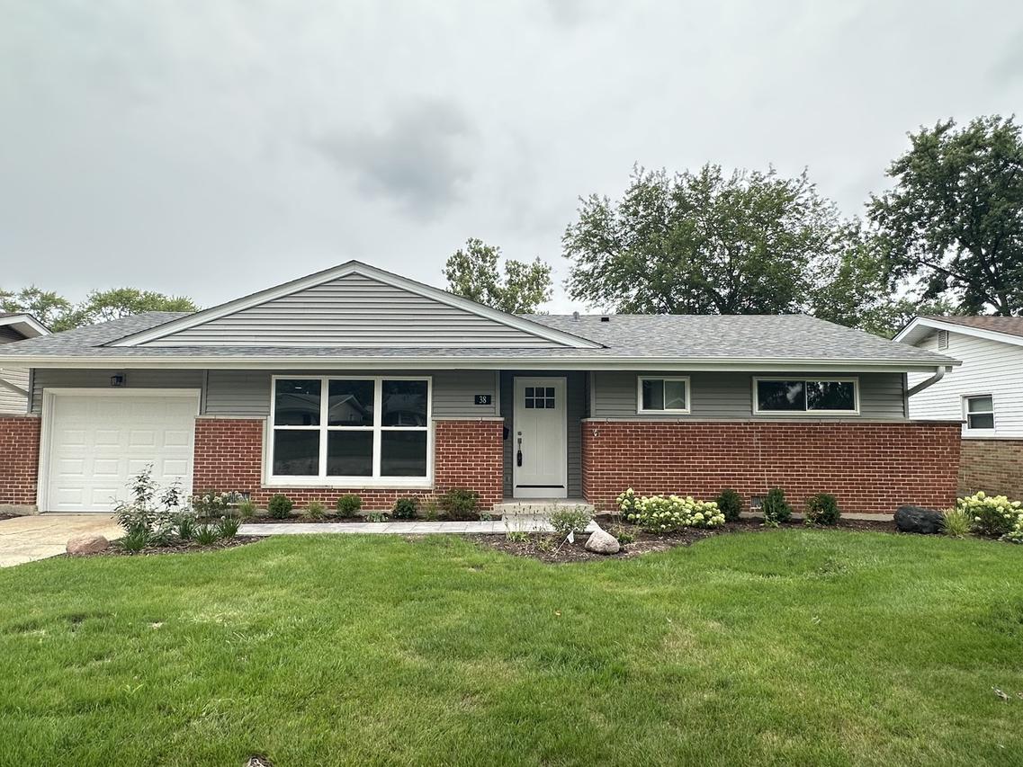 38 Evergreen St., Elk Grove Village, IL 60007