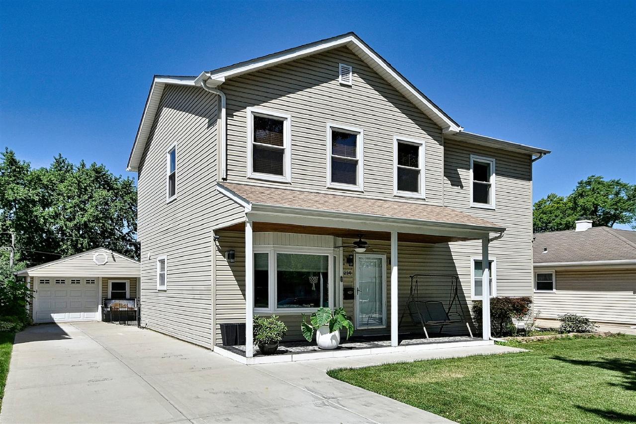 214 N William St., Mount Prospect, IL 60056