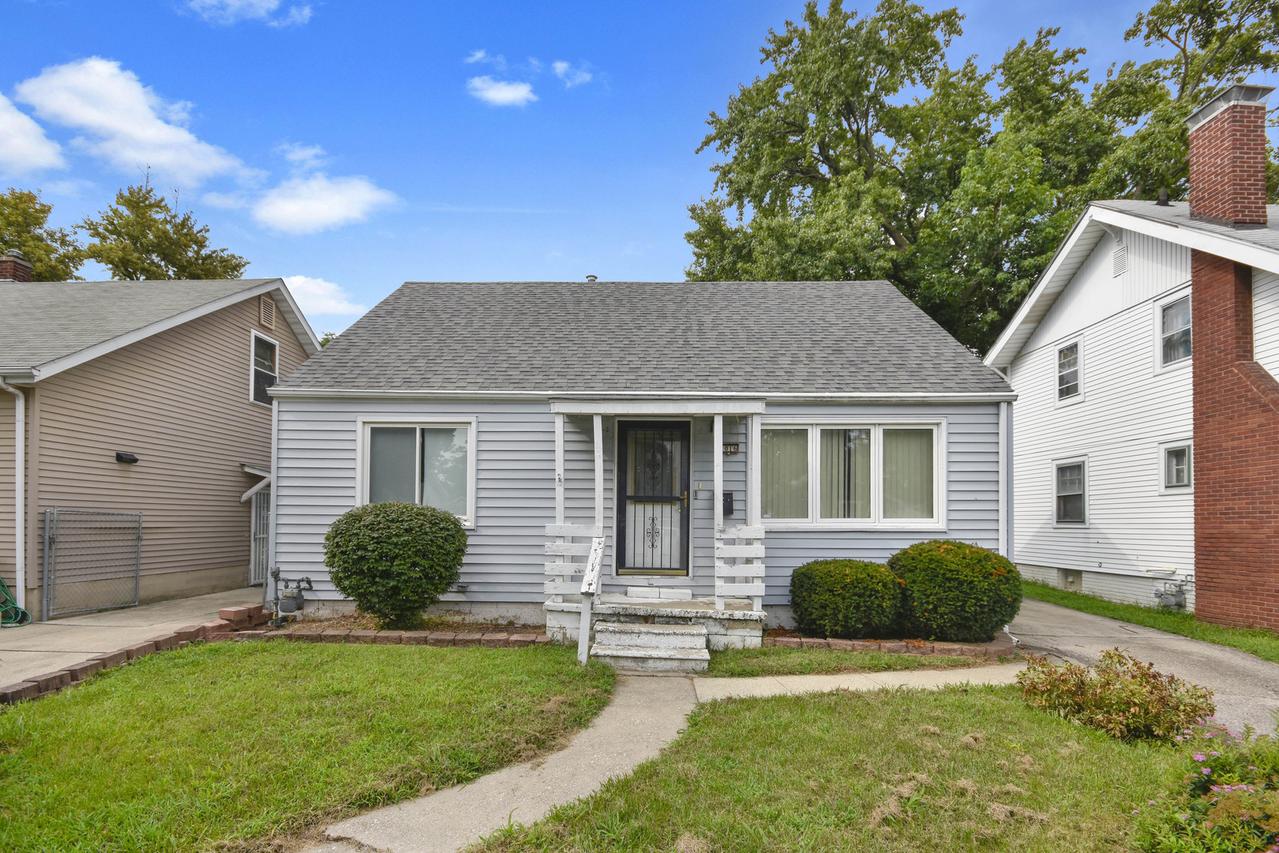 1016 W King St., Decatur, IL 62522
