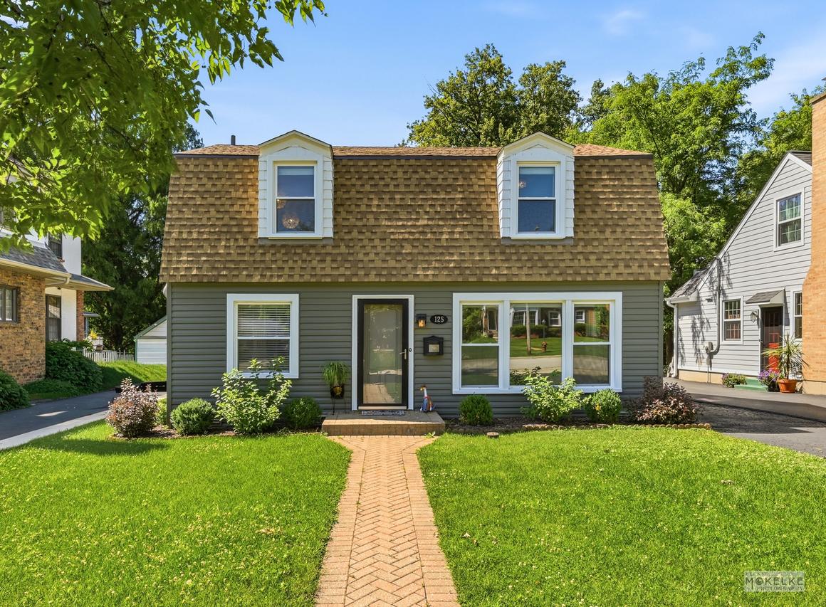 125 W Adams St., Villa Park, IL 60181
