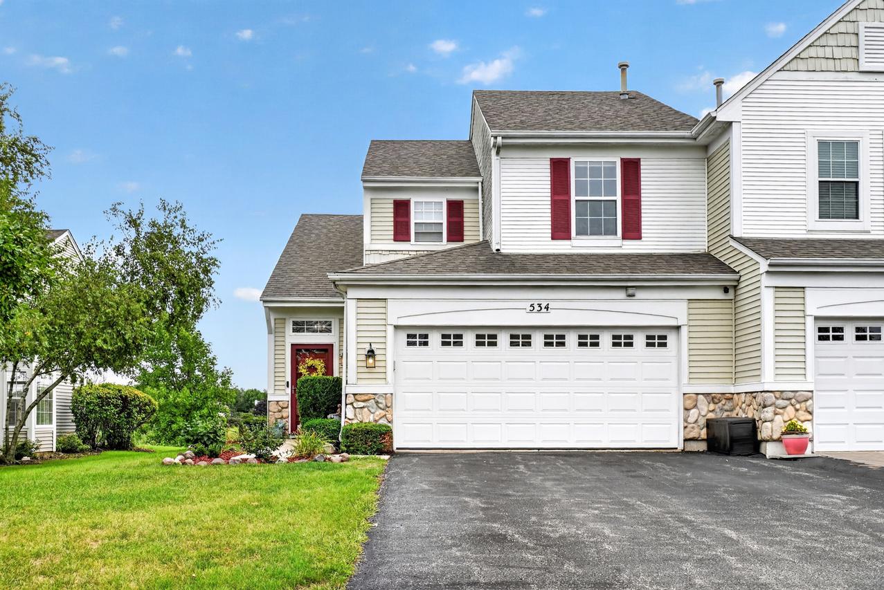 534 Pinebrook Dr., Bolingbrook, IL 60490