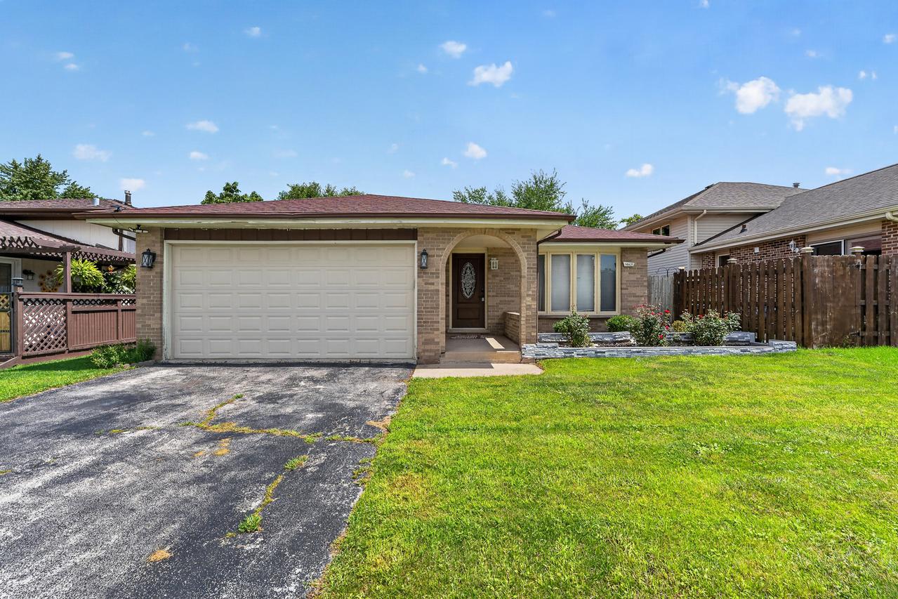 14631 Knox Ave., Midlothian, IL 60445