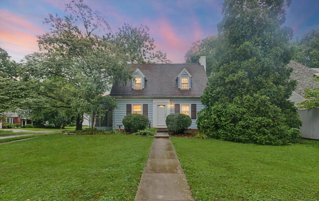 611 S James St., Champaign, IL 61821