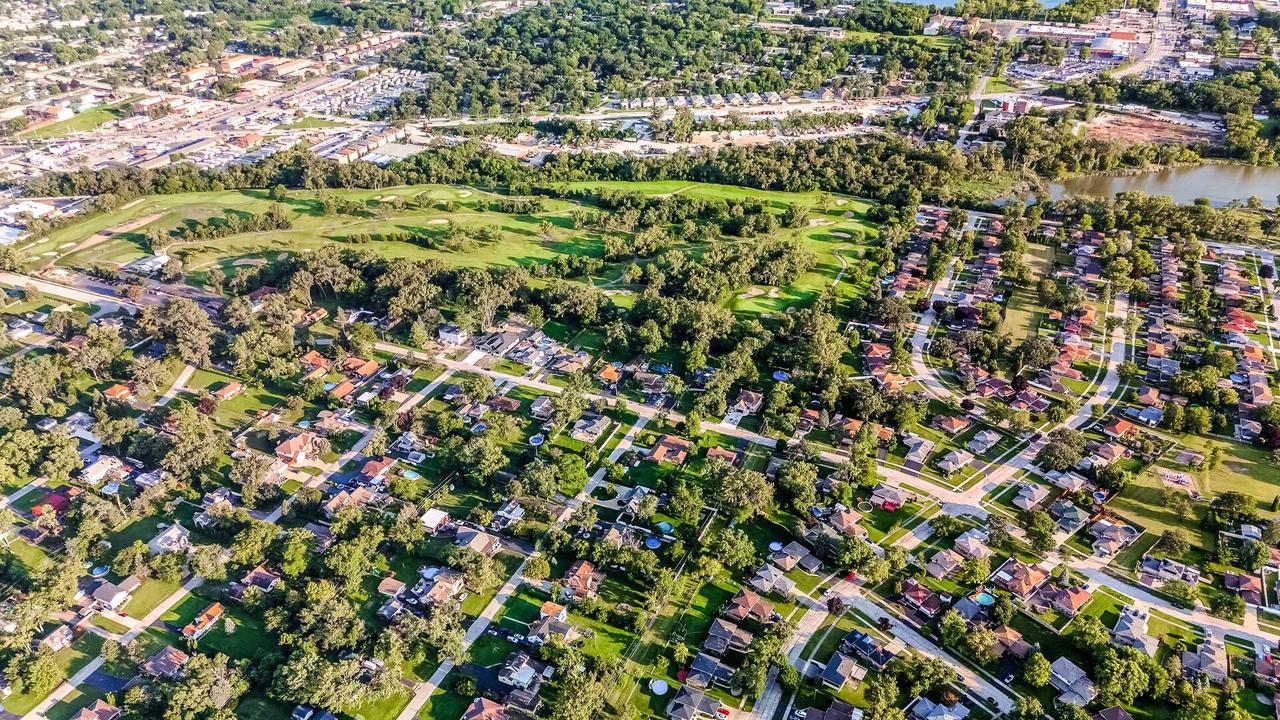 7555 W 105th St., Palos Hills, IL 60465