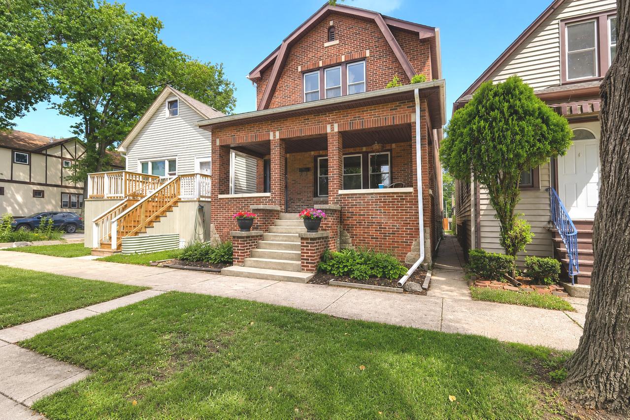 1002 Circle Ave., Forest Park, IL 60130