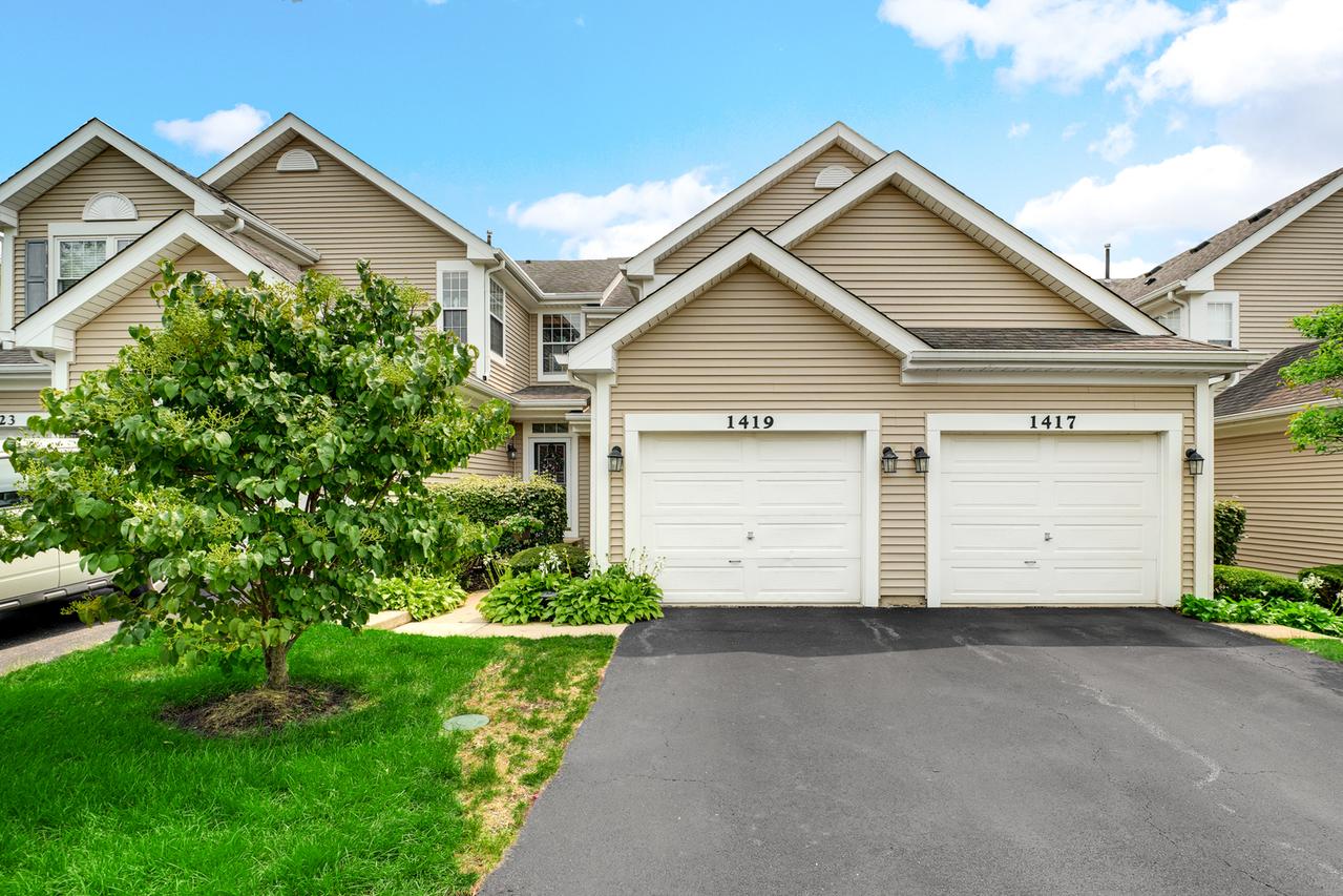 1419 Walnut Hill Ave., St. Charles, IL 60174