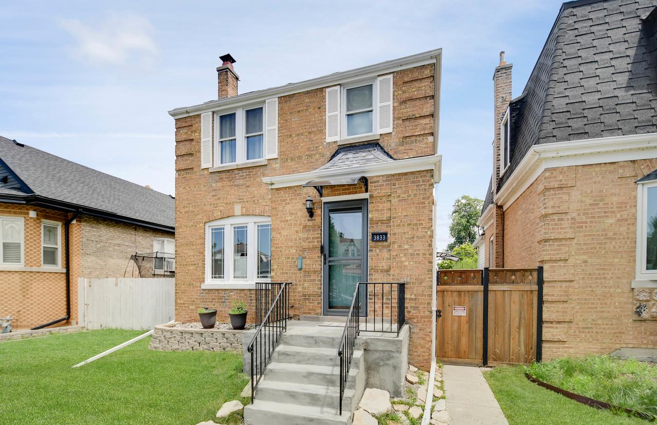 3833 Oak Park Ave., Berwyn, IL 60402