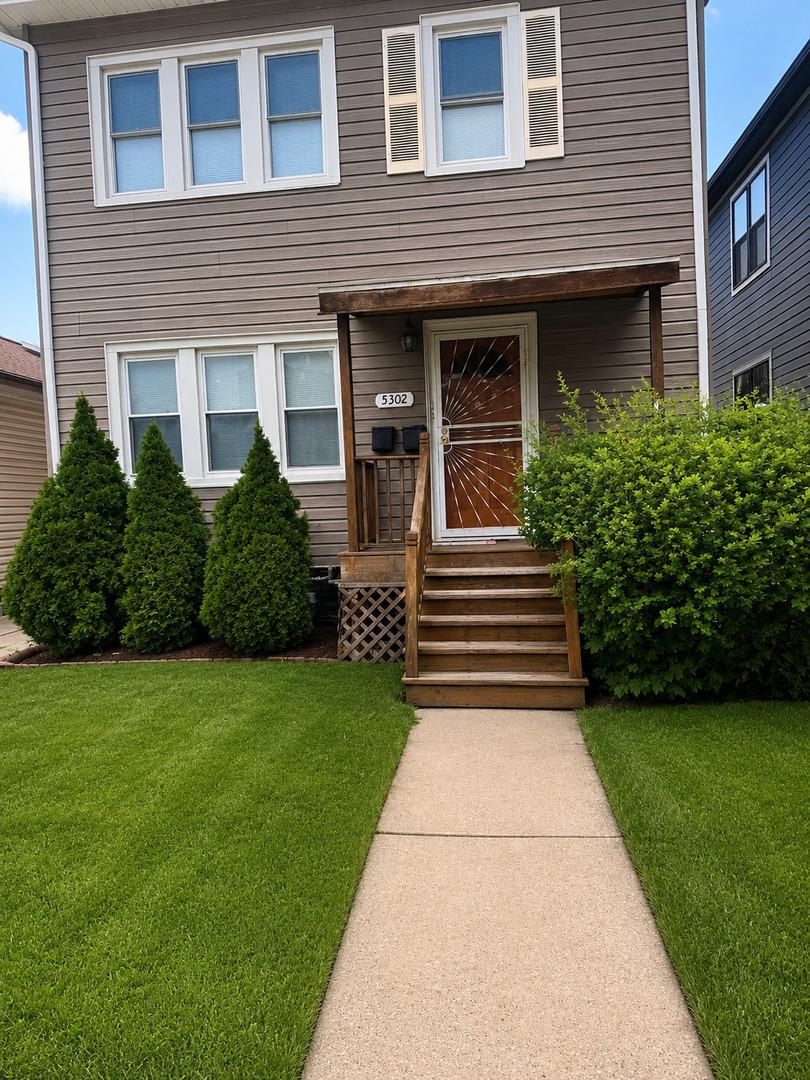 5302 N Luna Ave., Chicago, IL 60630