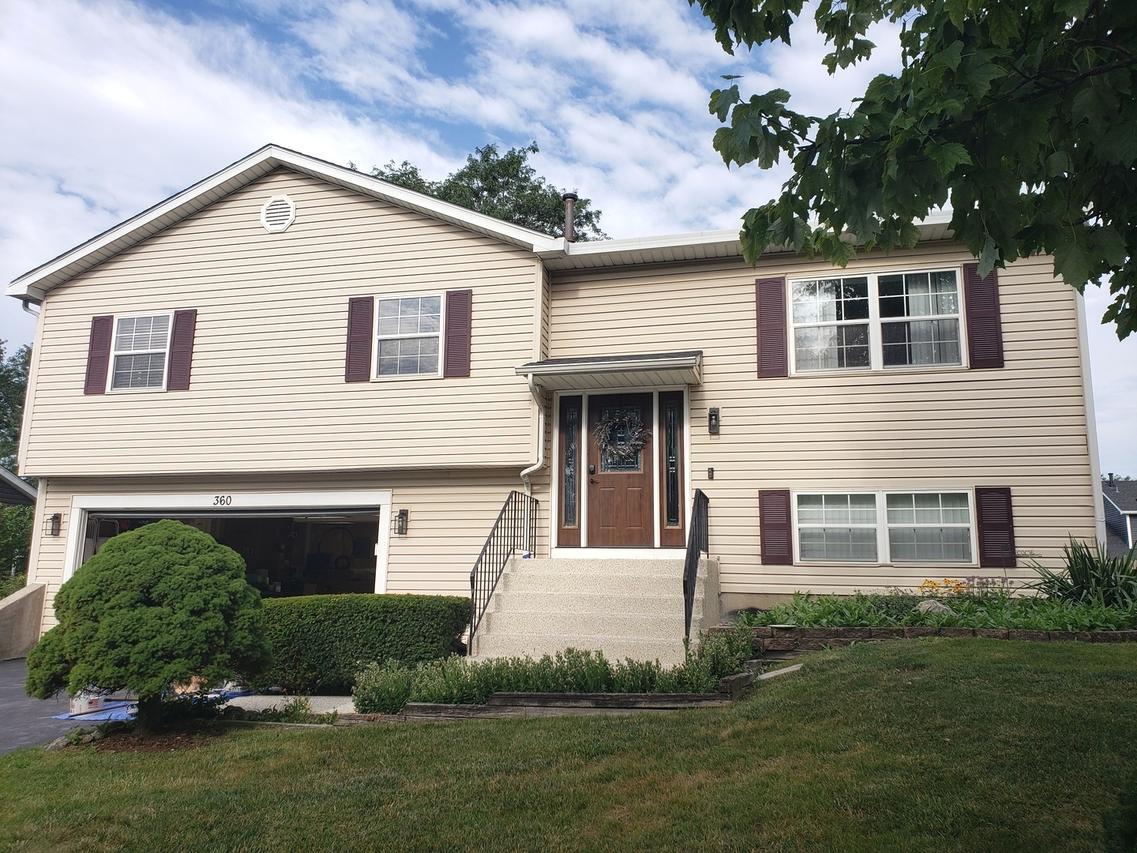 360 Homewood Dr., Bolingbrook, IL 60440
