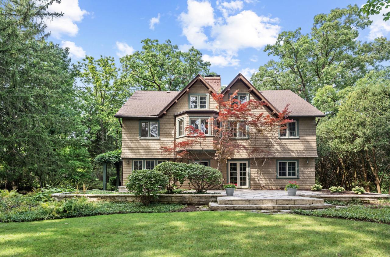 215 Prospect Ave., Highland Park, IL 60035
