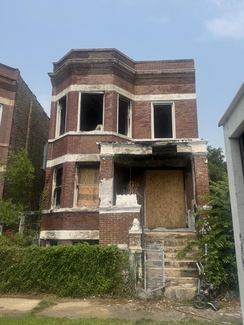 4014 W Van Buren St., Chicago, IL 60624