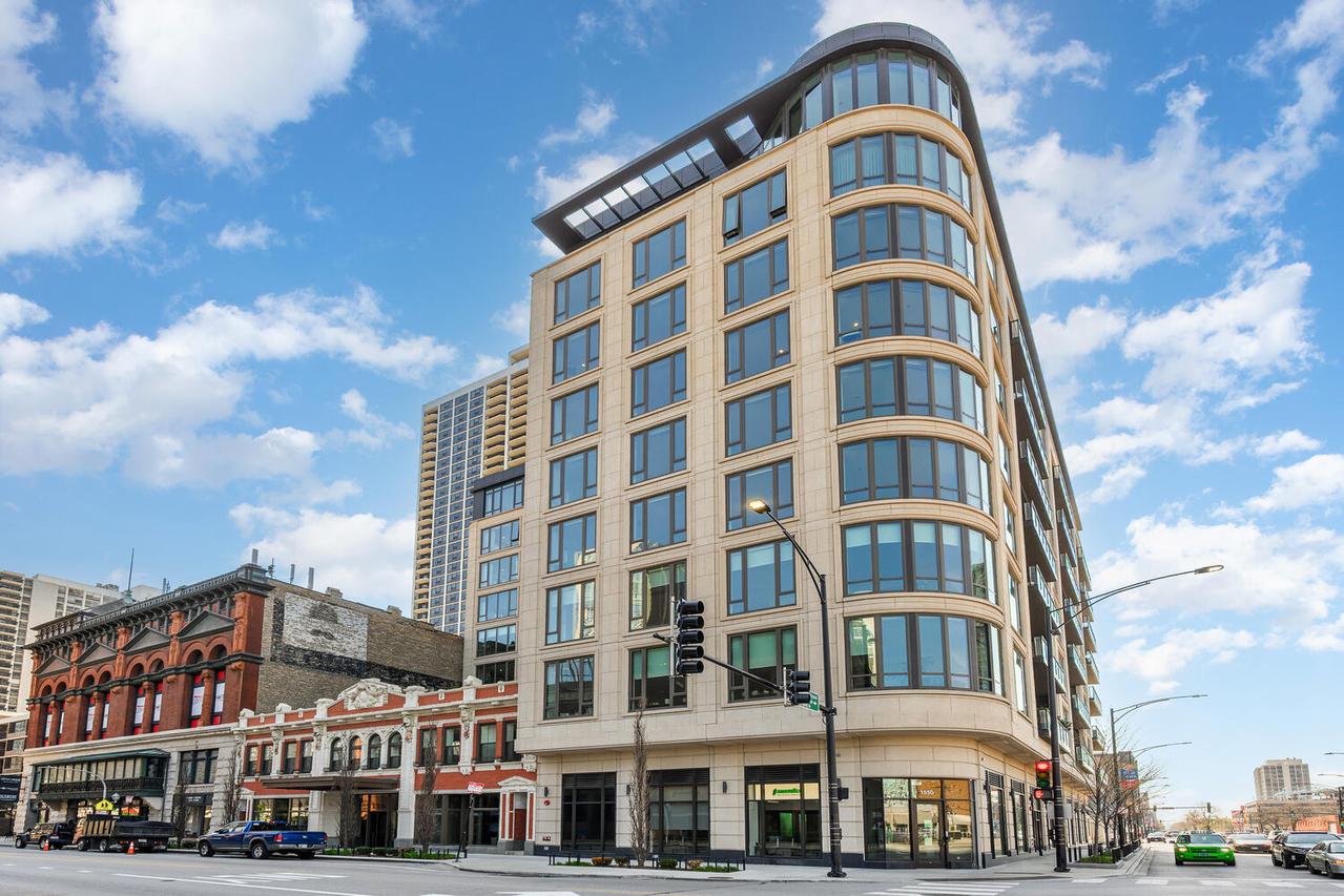 1550 N Clark St. #902, Chicago, IL 60610