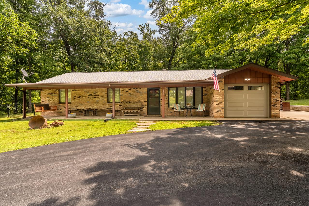 128 Starlight Ln., Carbondale, IL 62902