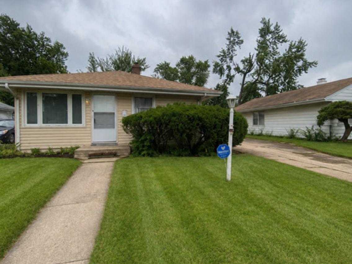 26 W 141st St., Dixmoor, IL 60426
