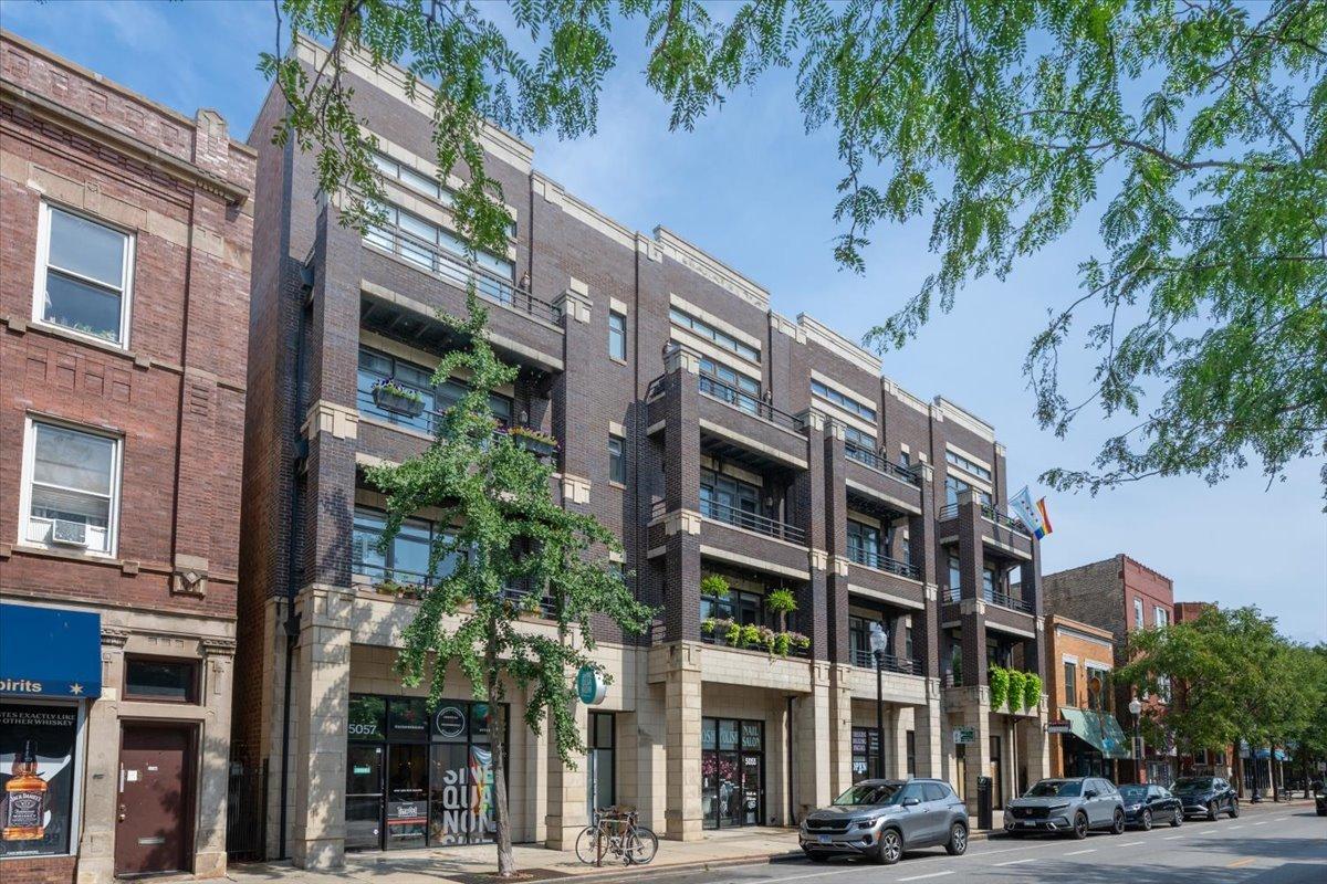 5055 N Clark St. #2S, Chicago, IL 60640