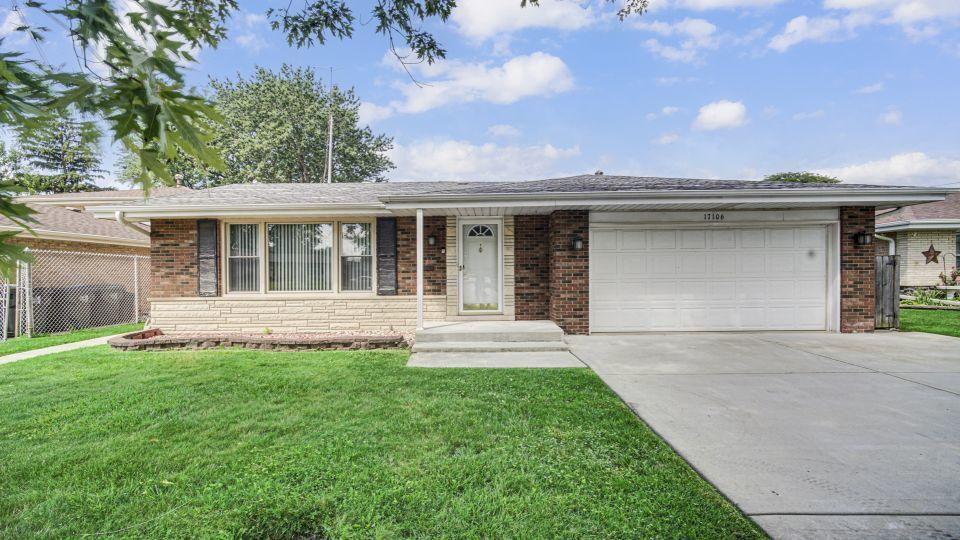 17106 Ingleside Ave., South Holland, IL 60473