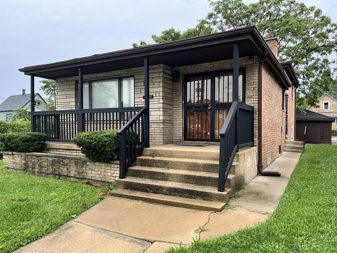 8815 S Halsted St., Chicago, IL 60620