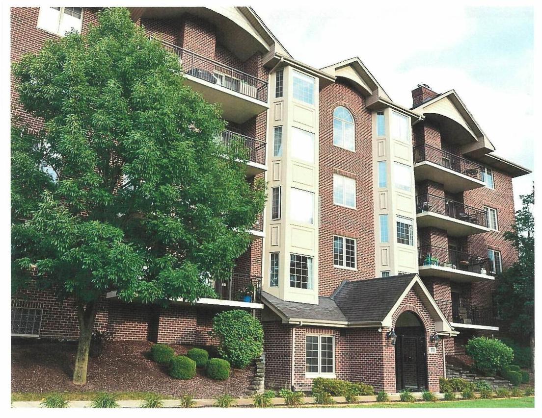 6675 S Cass Ave. #2A, Westmont, IL 60559