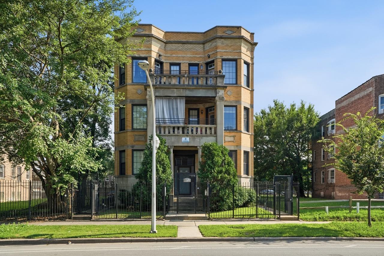 1517 E Marquette Rd. #2E, Chicago, IL 60637