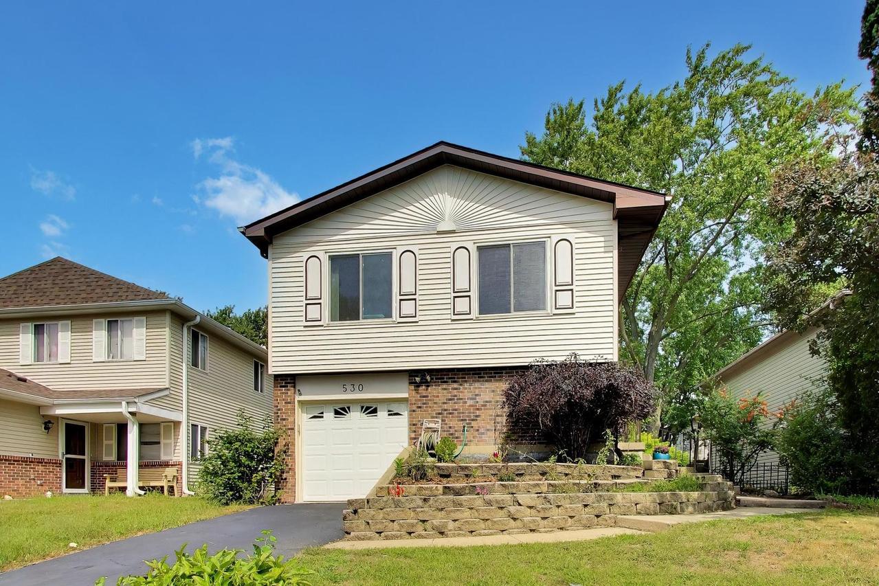 530 Princeton Dr., Bolingbrook, IL 60440