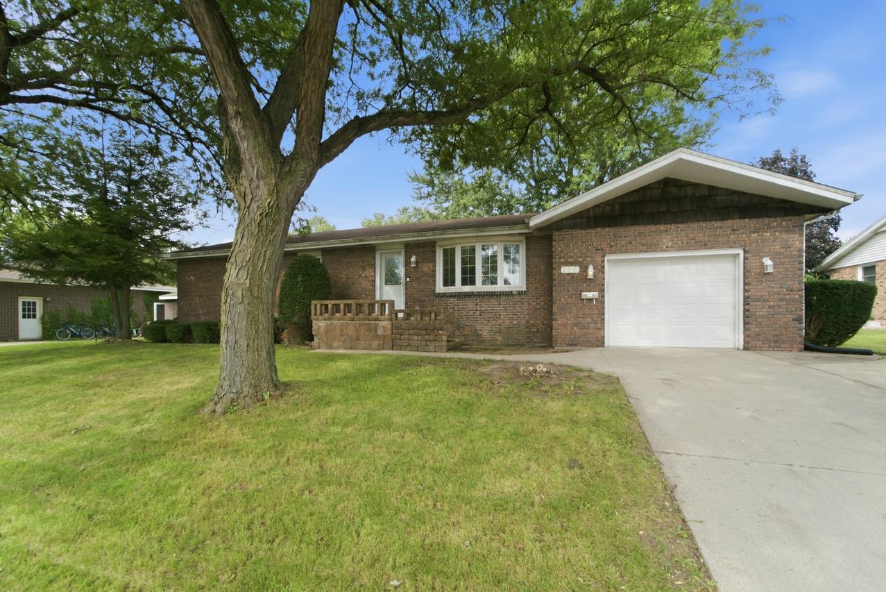 286 N Tomagene Dr., Bourbonnais, IL 60914