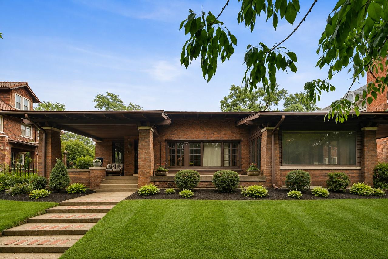 6829 S Constance Ave., Chicago, IL 60649