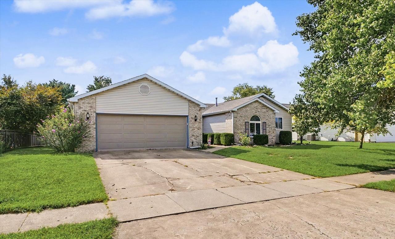 603 Laurel Dr., St. Joseph, IL 61873