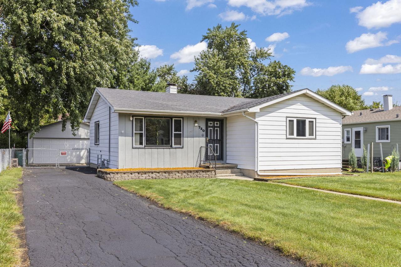 720 E Le Moyne Ave., Lombard, IL 60148