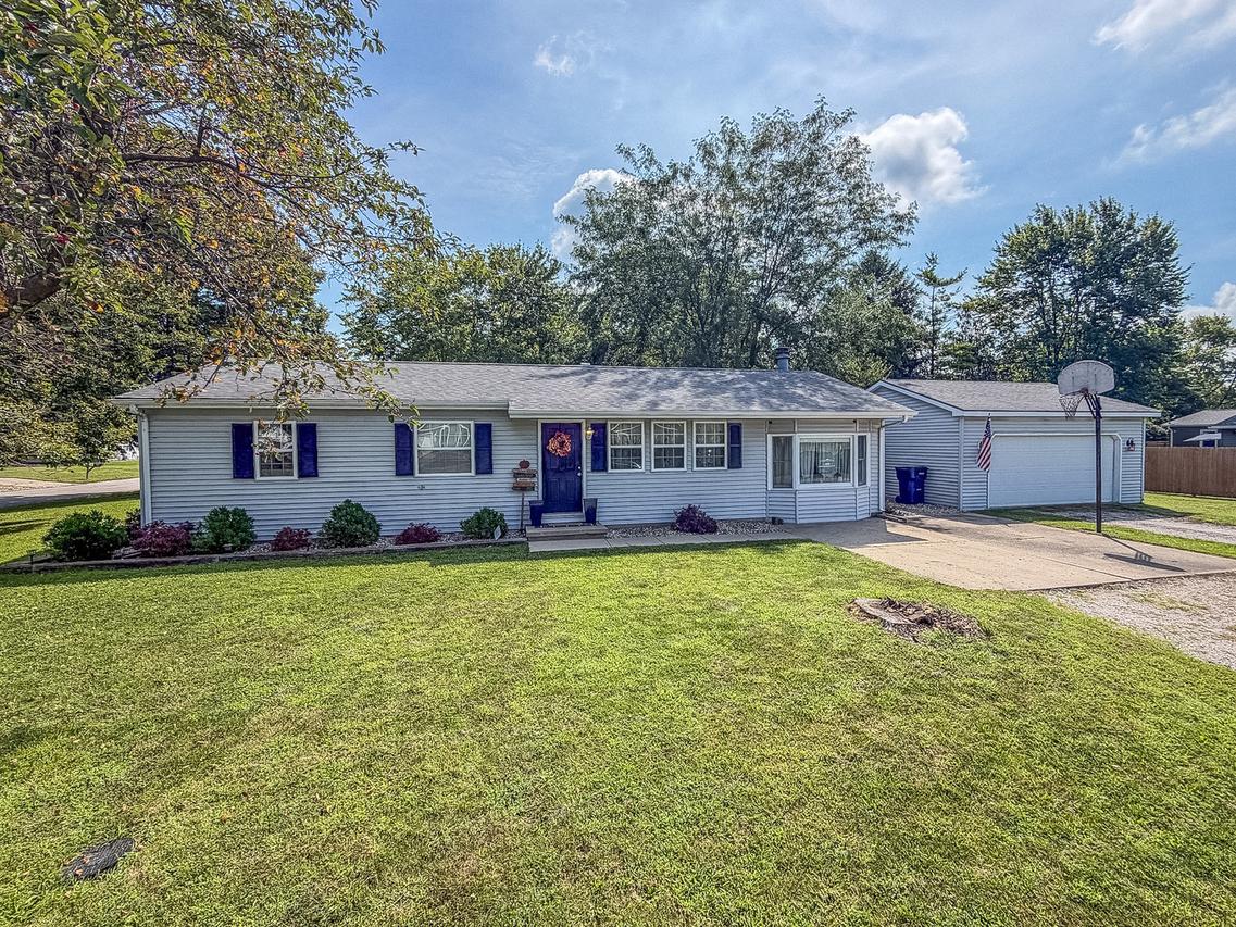810 N 4th St., St. Joseph, IL 61873