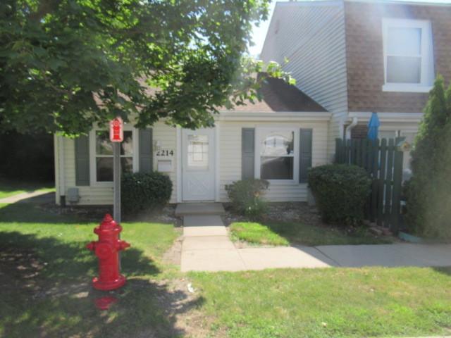 2214 Brittany Ct., Schaumburg, IL 60194