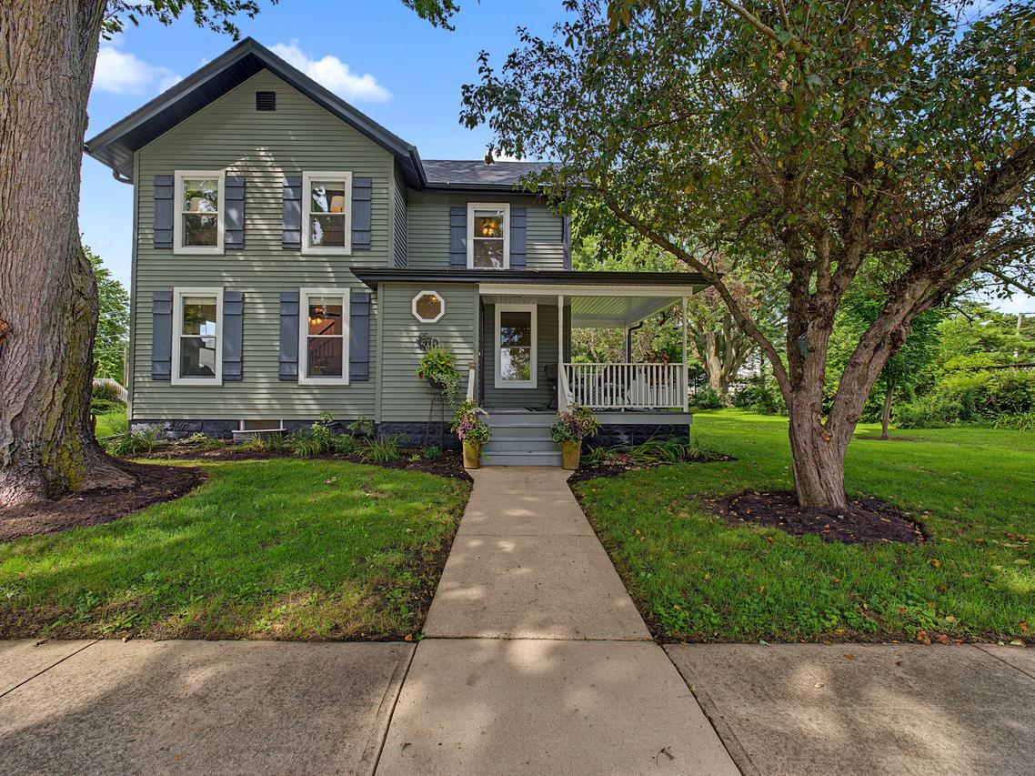 308 W Navaho Ave., Shabbona, IL 60550