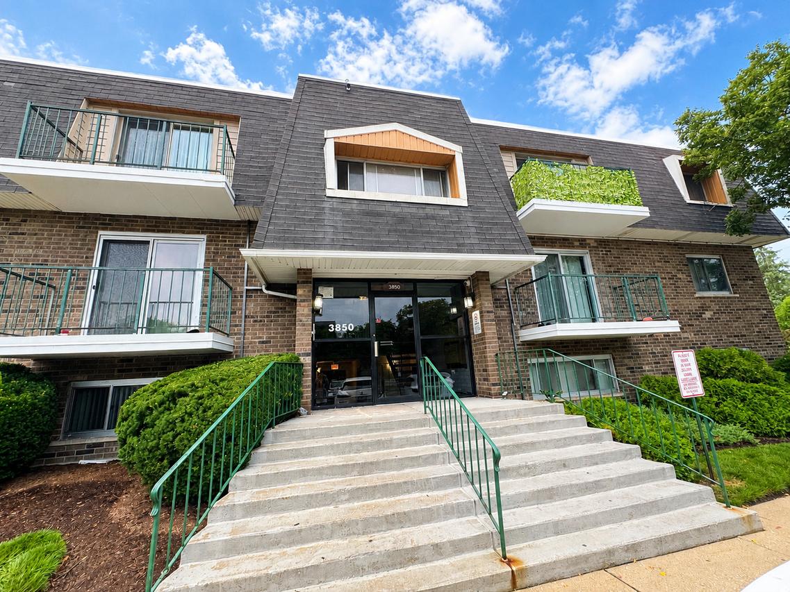 3850 S Parkway Dr. #1G, Northbrook, IL 60062