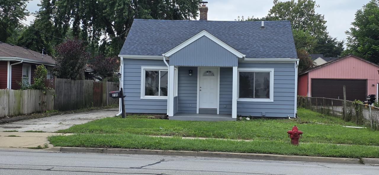 238 N Farnsworth Ave., Aurora, IL 60505