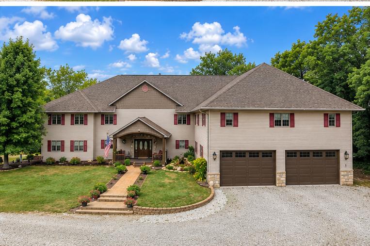 15571 Riverwood Dr., Danville, IL 61834