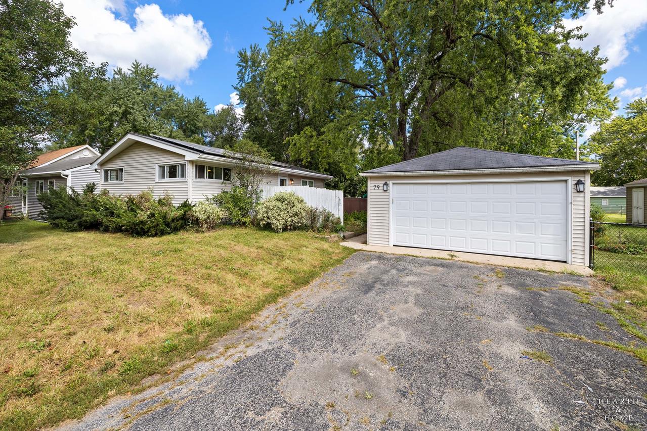 79 S Heather Dr., Crystal Lake, IL 60014