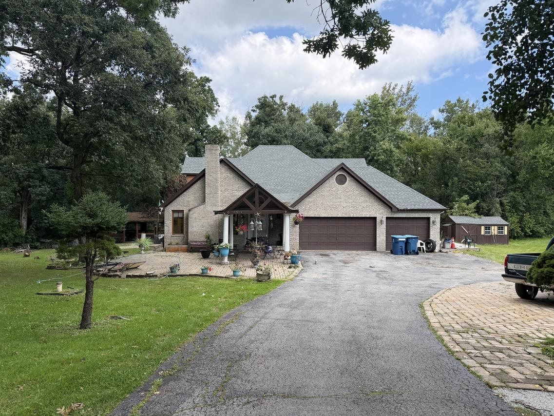 21180 Lisa Ln., Steger, IL 60475