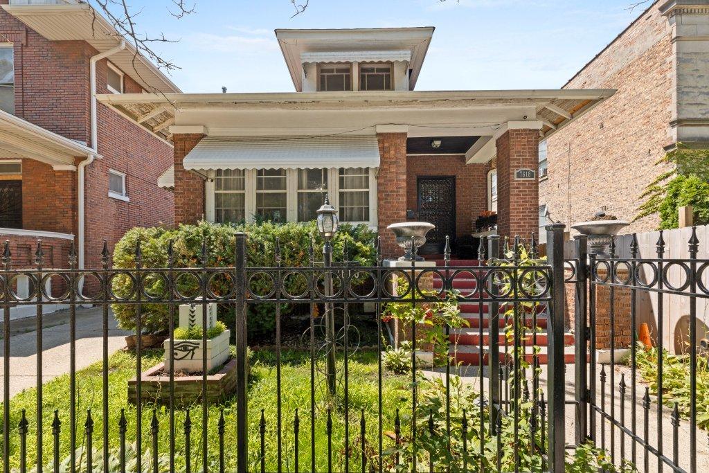 7618 S Sangamon St., Chicago, IL 60620