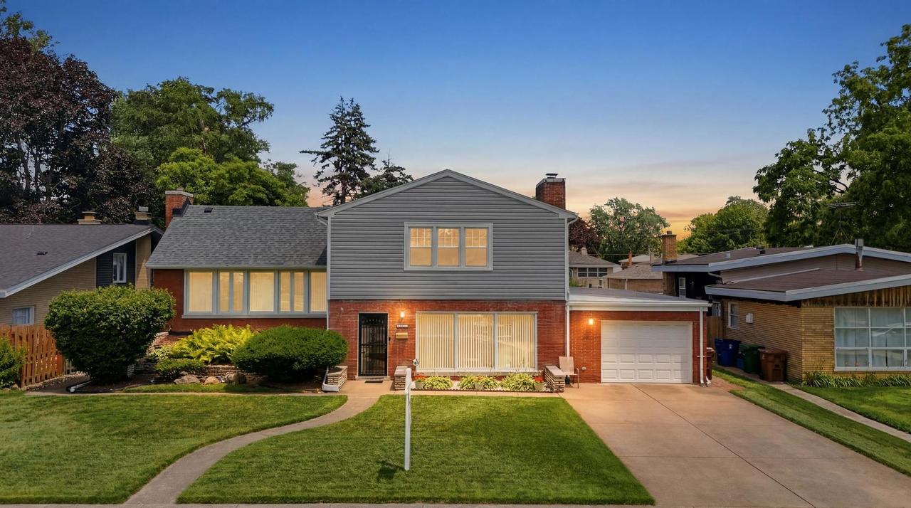 9817 Tulley Ave., Oak Lawn, IL 60453