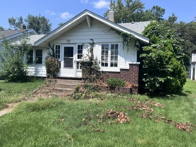 808 W College St., Carbondale, IL 62901
