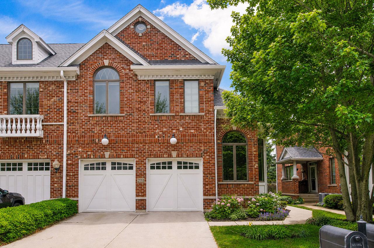271 Arbor Glen Blvd., Schaumburg, IL 60195