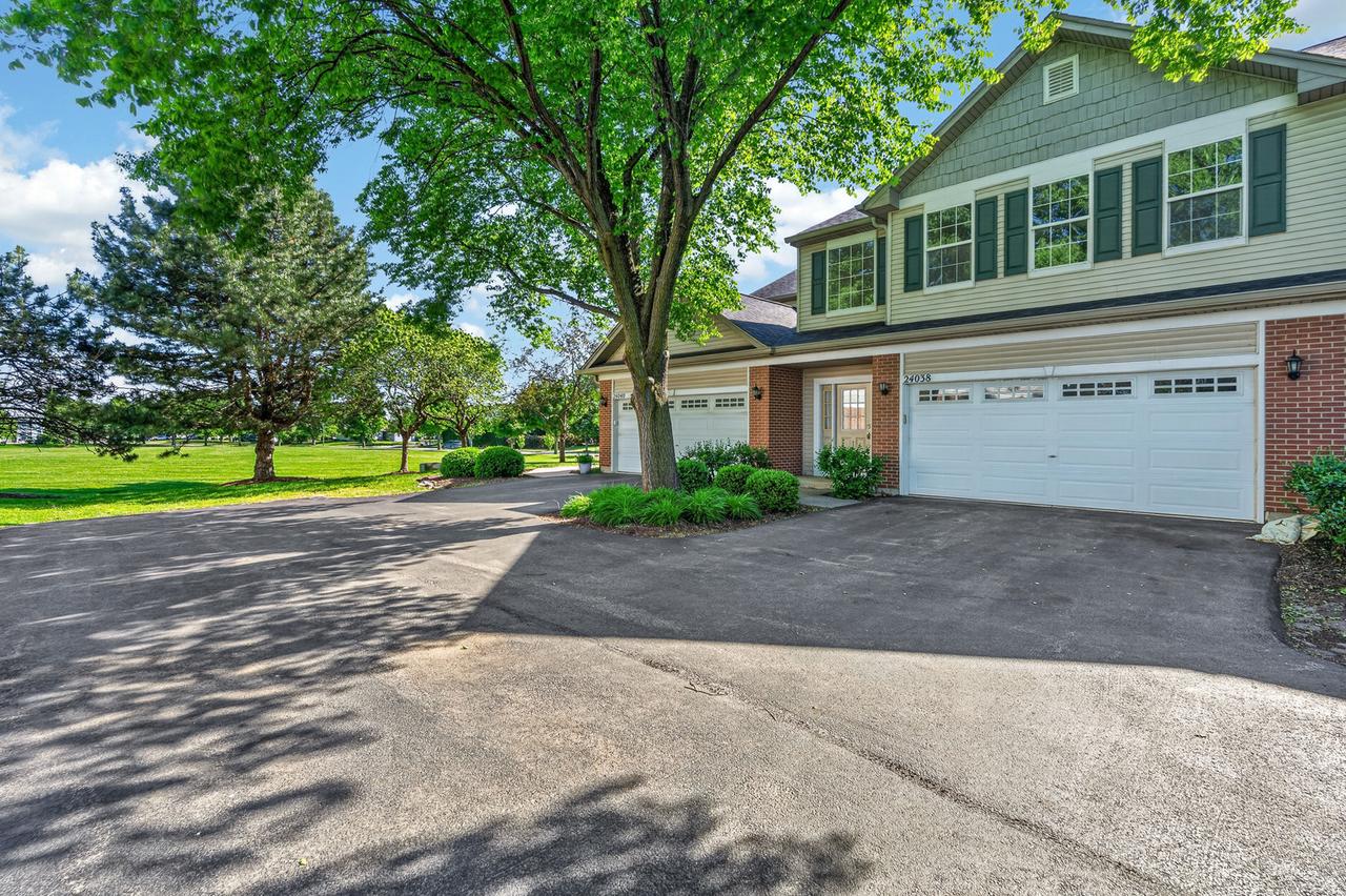 24038 W Walnut Cir., Plainfield, IL 60585