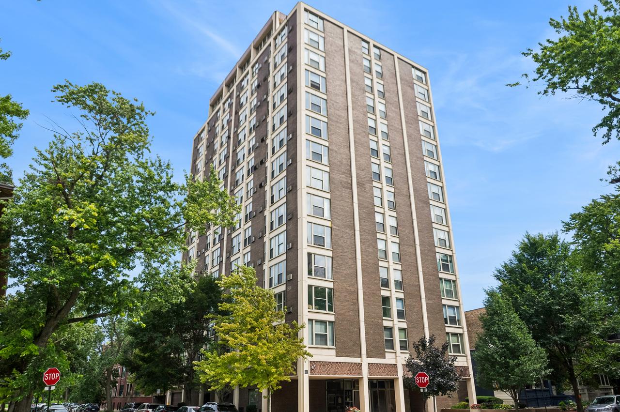 5401 S Hyde Park Blvd. #401, Chicago, IL 60615