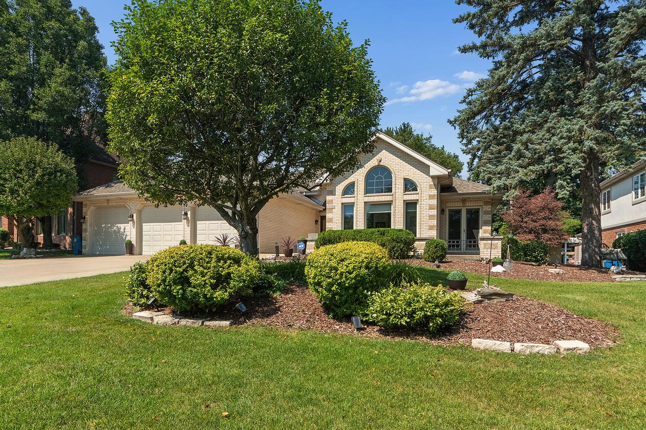 12306 S Nagle Ave., Palos Heights, IL 60463
