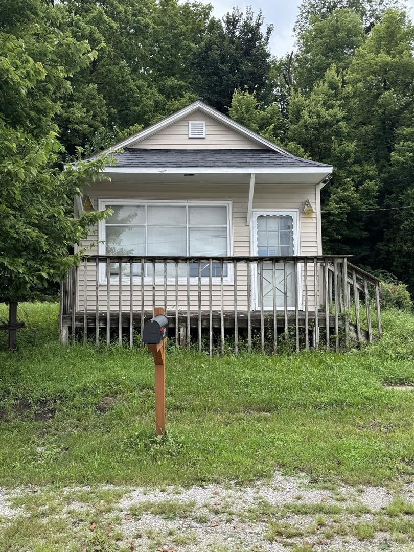 202 E 22nd Avenue A Ave., Coal Valley, IL 61240