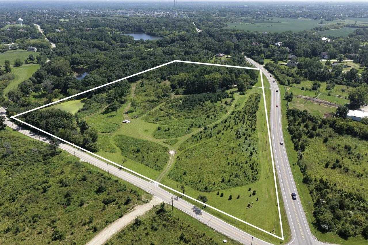 26825 N Fairfield Rd., Wauconda, IL 60084