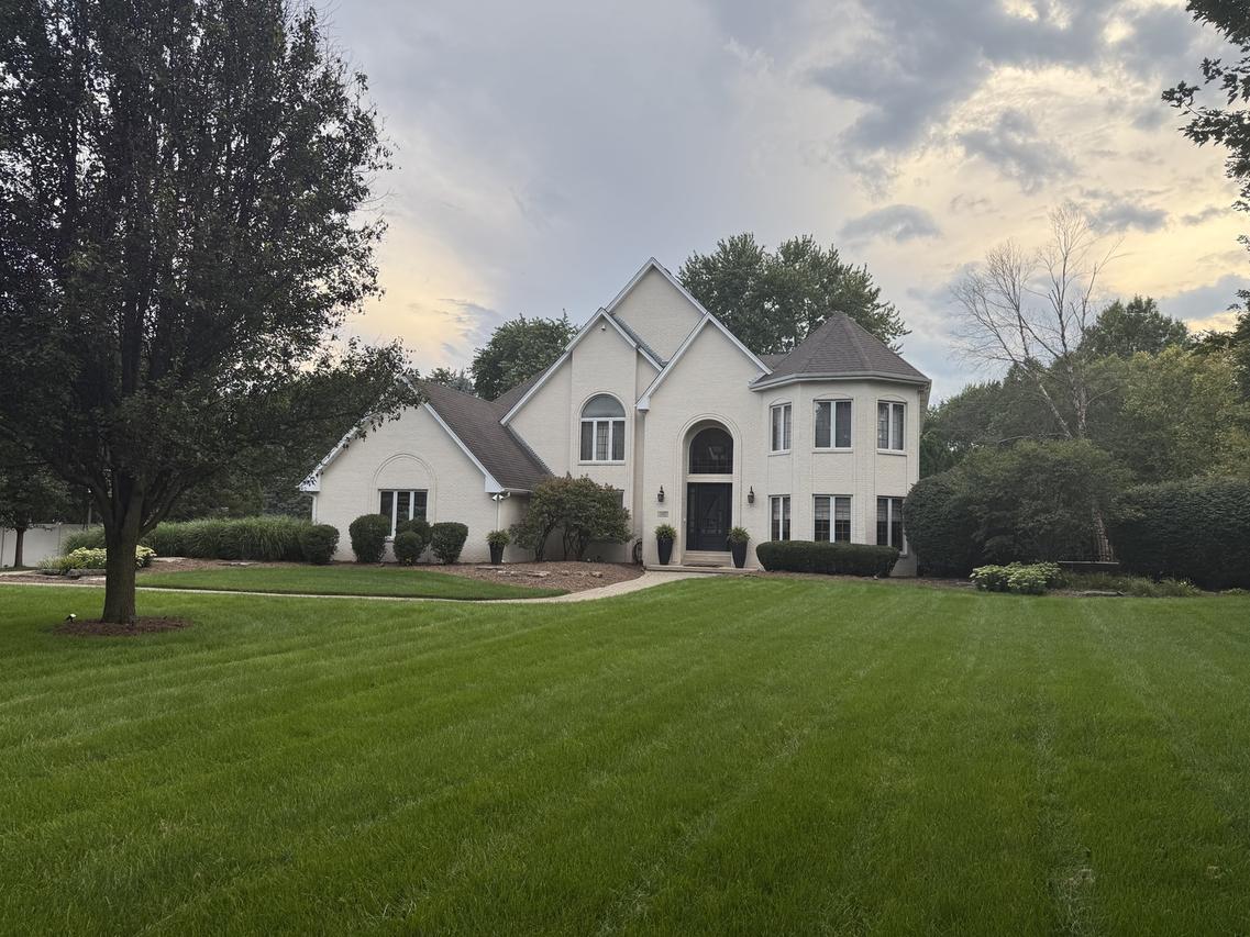 305 Barrington Dr., Bourbonnais, IL 60914