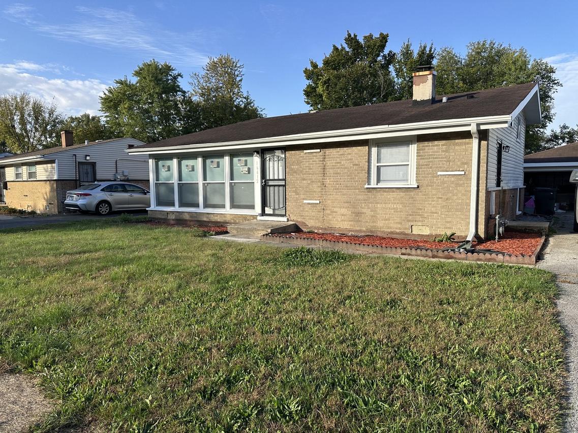16612 Oxford Dr., Markham, IL 60428