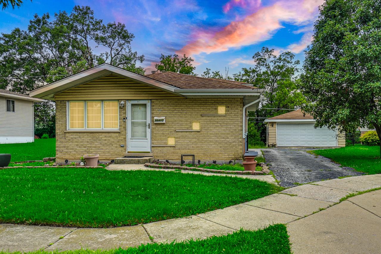 16410 Laura Ln., Oak Forest, IL 60452