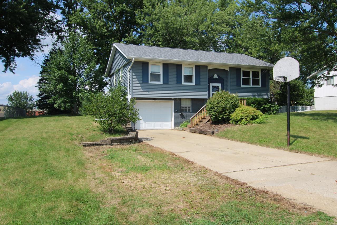 212 Valley View Dr., Orangeville, IL 61060